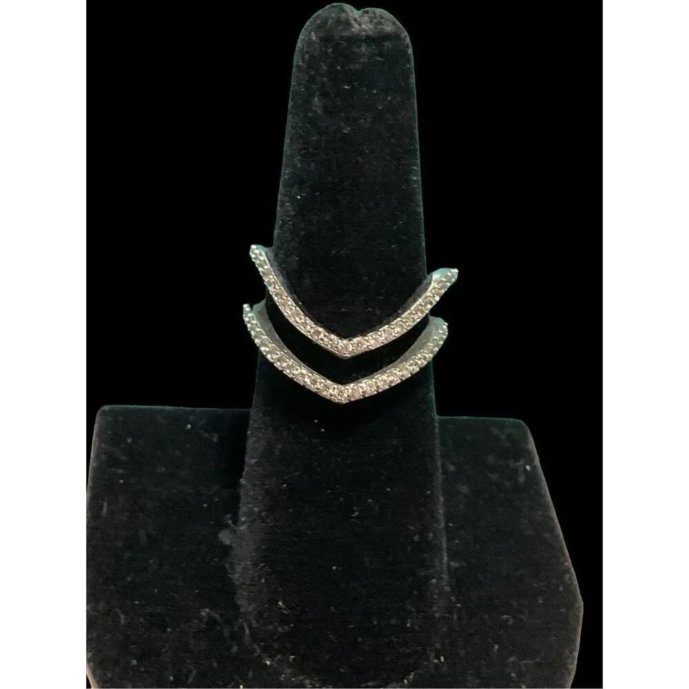 Modern CZ ring - Picture 7 of 16
